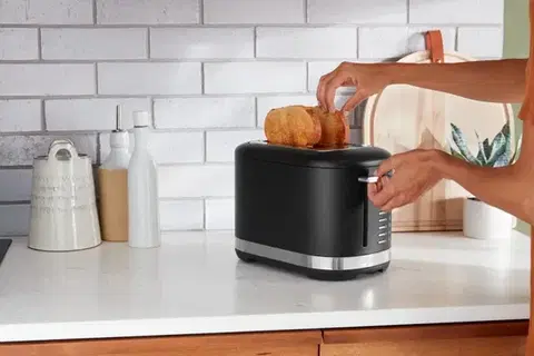 Toustovač KitchenAid 5KMT2109 - matná černá