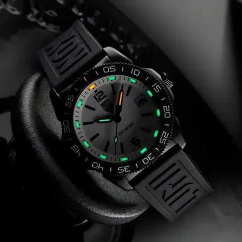 Luminox Pacific Diver XS.3127M