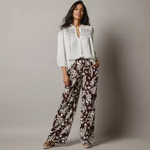 Kreponová halenka s macramé a 7/8 rukávy