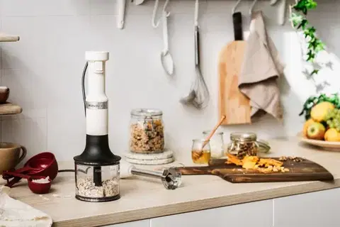 KitchenAid tyčový mixér s příslušenstvím 5KHBV83 - černá