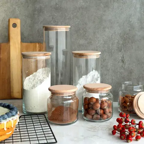 Skleněná nádoba s víkem 0,6 l — Basic Kitchen - 593765
