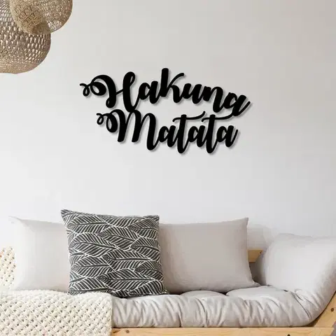 Dekorativní kovový doplněk na zeď Hakuna Matata