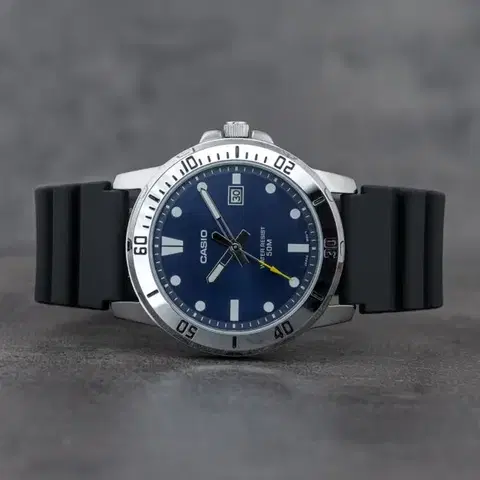 Casio Collection MTP-VD01-2EVUDF