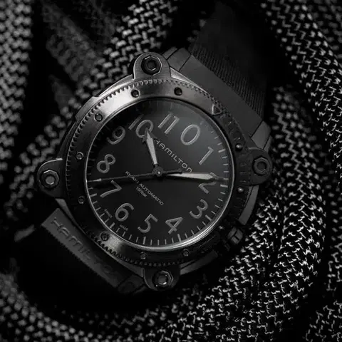 Hamilton Khaki Navy BeLOWZERO Auto Titanium H78505330