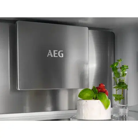 AEG TSC8M181DS vestavná kombinovaná lednice Cooling 360°