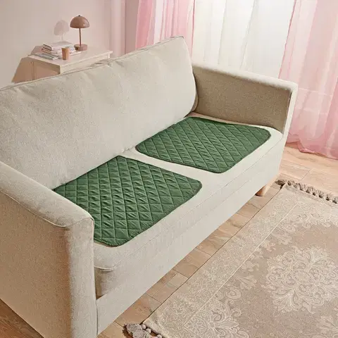 2 chrániče na sedadlo