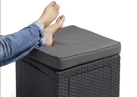 DEOKORK Zahradní ratanový taburet CUBE (antracit) ZDARMA PODUŠKA