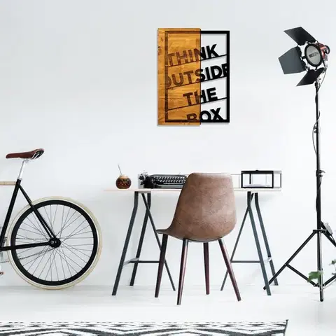 Dekorativní dřevěný doplněk na zeď Think Outside The Box